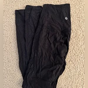Lululemon size 6 leggings